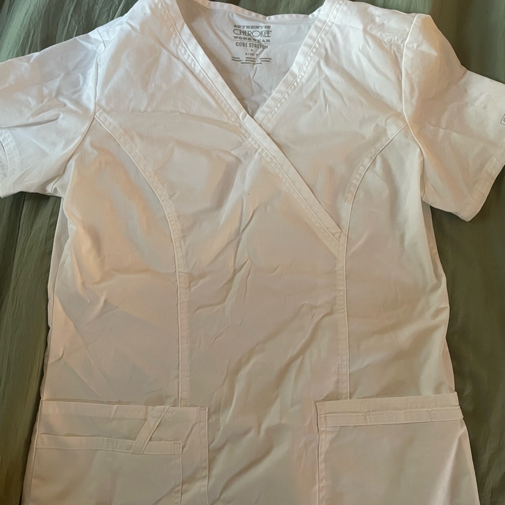 White Cherokee scrub top